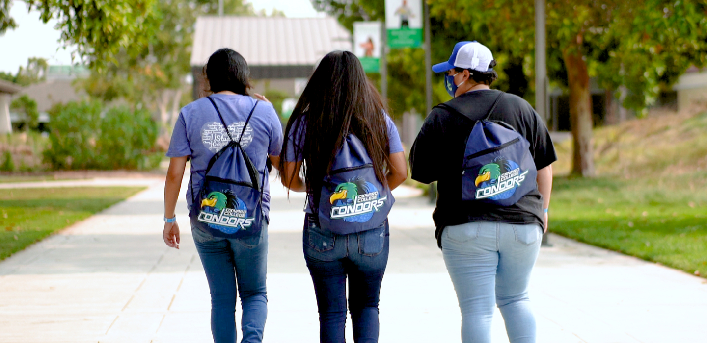 oxnard college students walking on campus