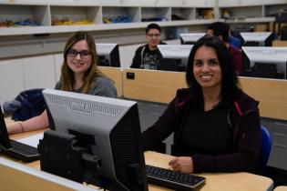 female students at computers in a computer networking class at oxnard college