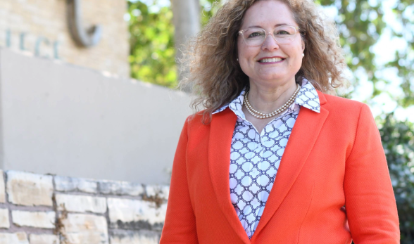Dr. Claudia Lourido-Habib, president of Ventura College, smi