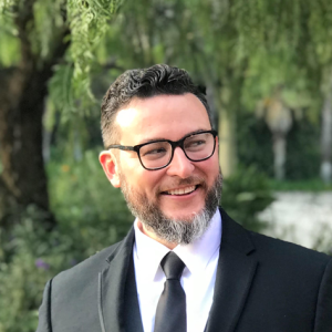 [Image: Dr. Francisco Fuentes} [Image: Dr. Francisco Fuentes}